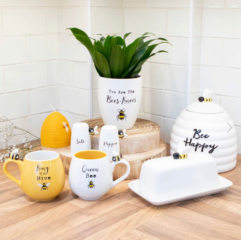 Bee Salt and Pepper Shaker Set