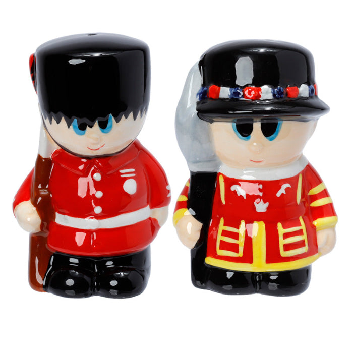 London Guardsman & Beefeater Ceramic Salt & Pepper Shaker Set