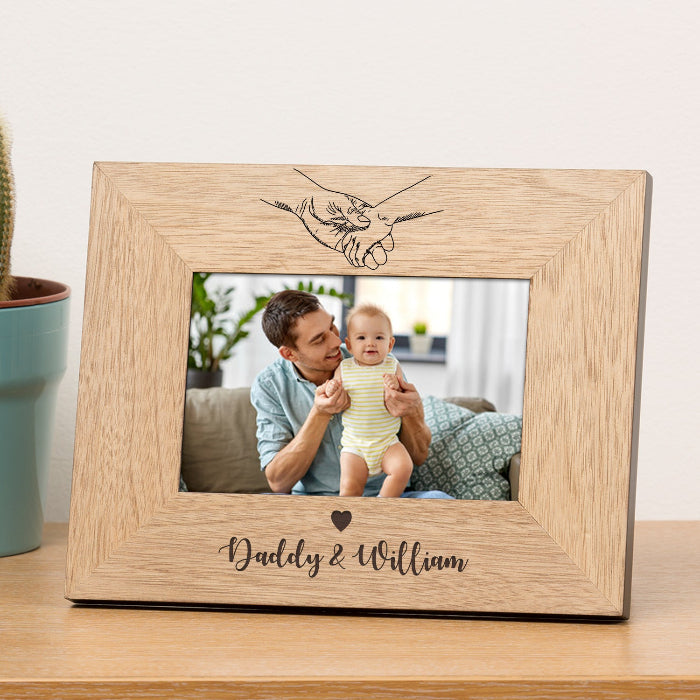 Engraved Daddy Holding Child’s Hand Wooden Photo Frame