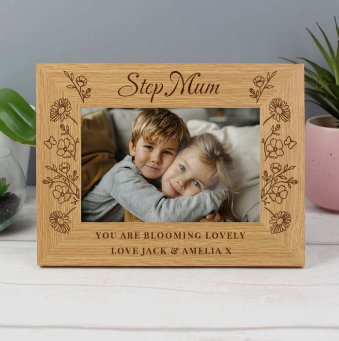 Personalised Step Mum Wild Flowers 6x4 Oak Finish Photo Frame
