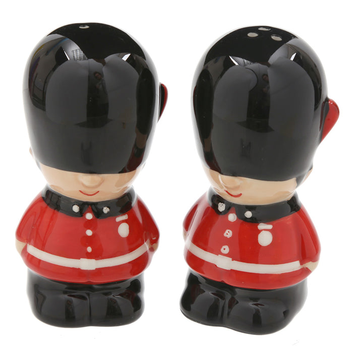 London Guardsman Ceramic Salt & Pepper Shakers Set