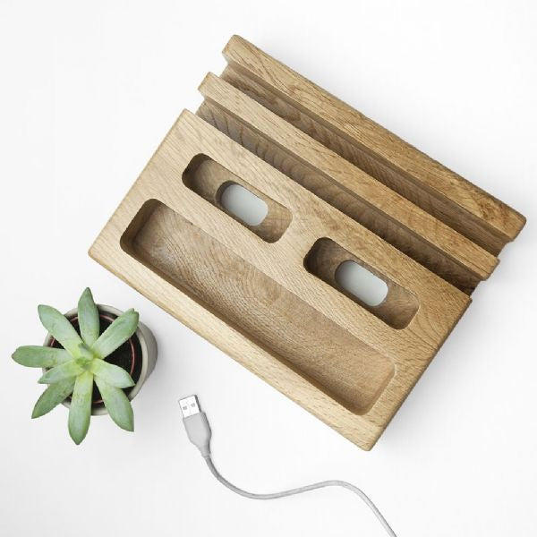 Personalised Multi Tablet and Phone Wooden Holder - Myhappymoments.co.uk