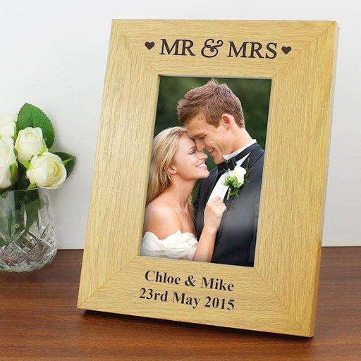 Personalised Oak Finish 4x6 Mr & Mrs Photo Frame - Myhappymoments.co.uk