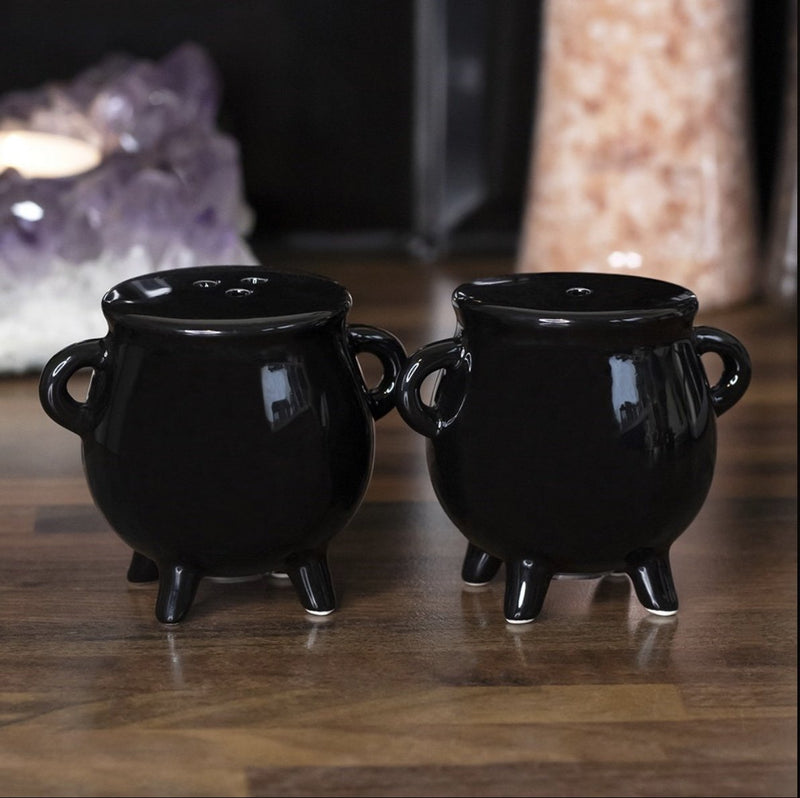 Cauldron Salt And Pepper Set