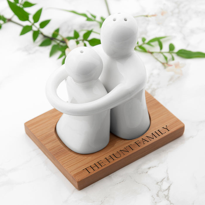 Personalised Hugging Salt And Pepper Set - Myhappymoments.co.uk