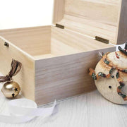 Personalised Christmas Eve Chest With Mistletoe Wreath - Myhappymoments.co.uk