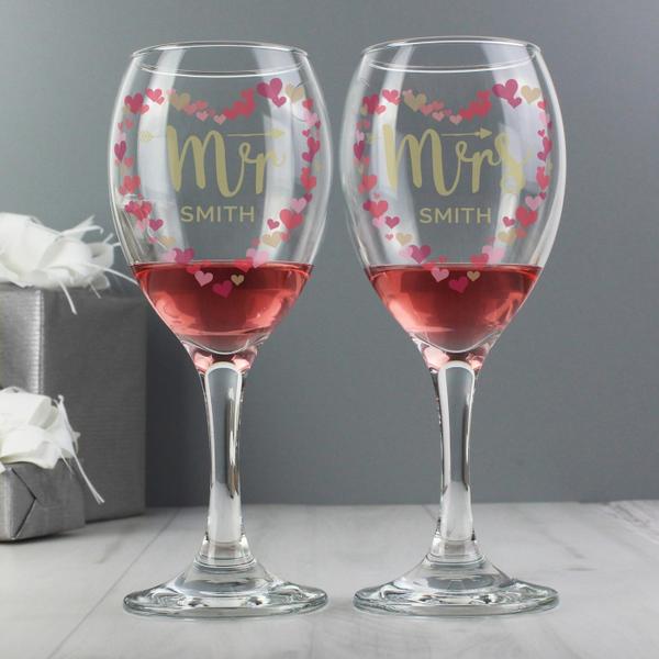Personalised Mr and Mrs Confetti Hearts Wine Glasses - Myhappymoments.co.uk