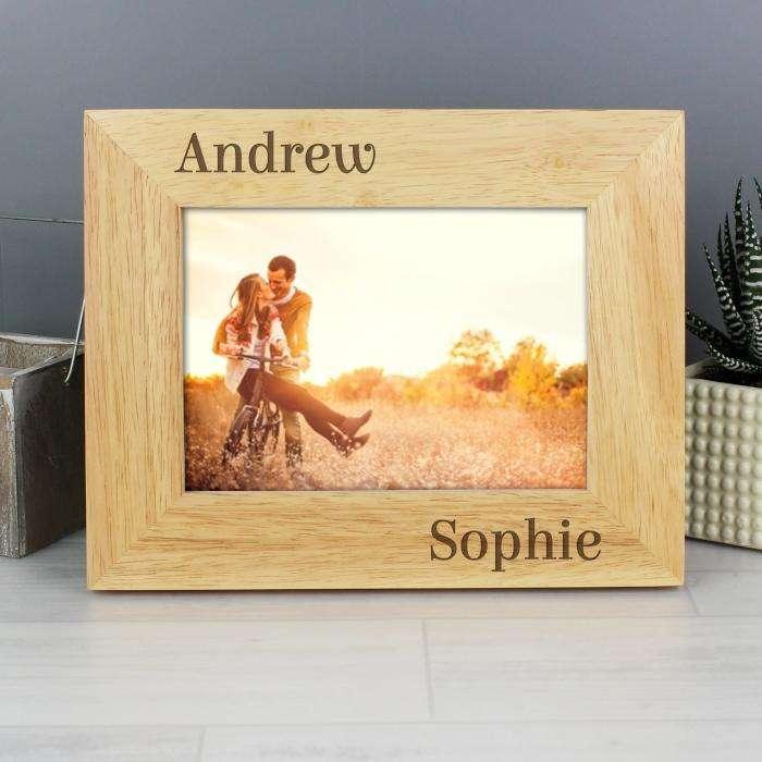 Personalised 6x4 Couples Wooden Photo Frame - Myhappymoments.co.uk
