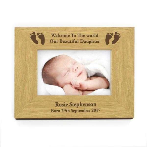 Personalised Oak Finish 6x4 Landscape Baby Footprints Photo Frame - Myhappymoments.co.uk